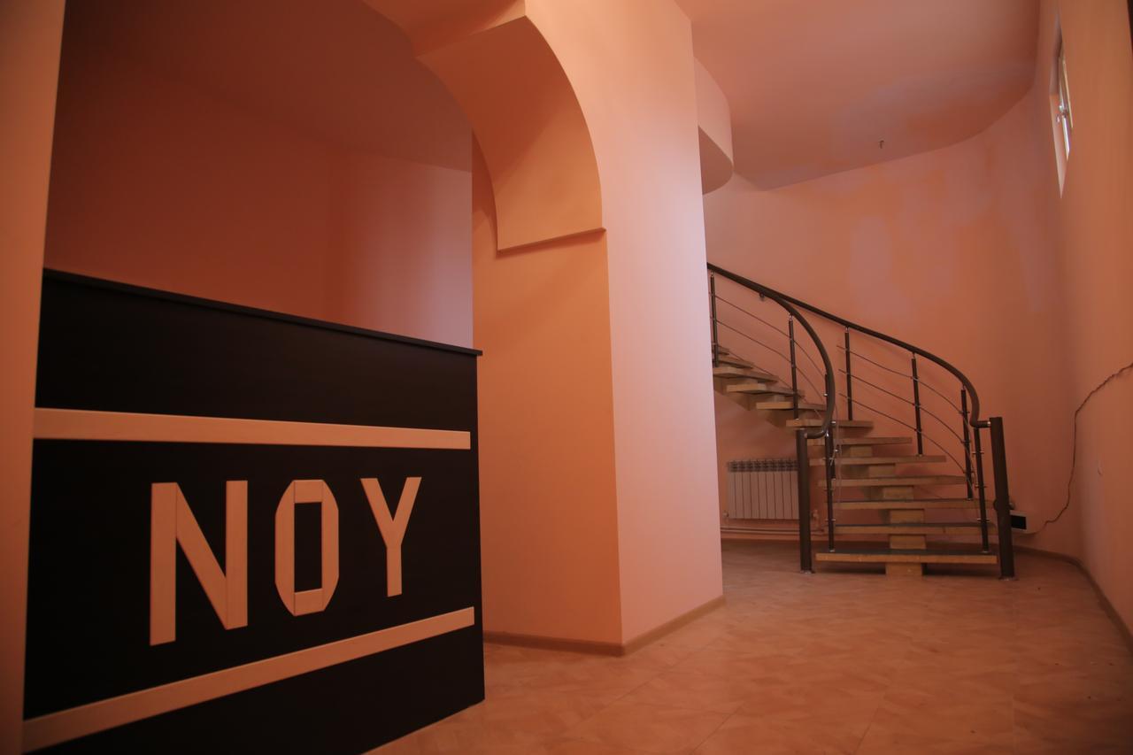 Noy Hostel Jerevan Buitenkant foto