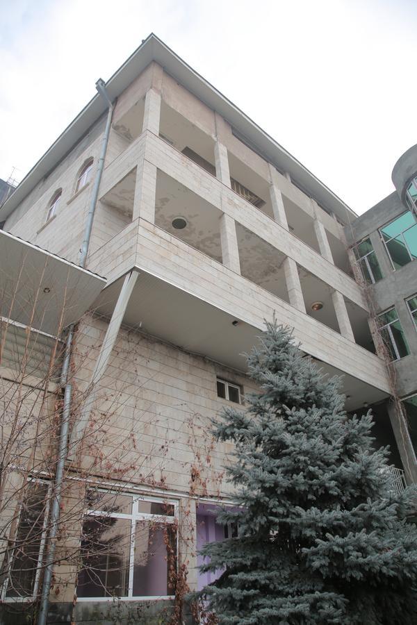 Noy Hostel Jerevan Buitenkant foto