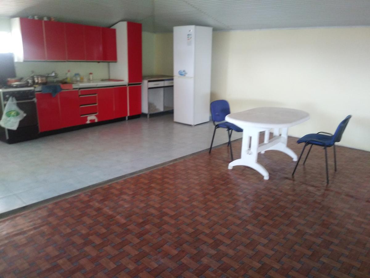 Noy Hostel Jerevan Buitenkant foto